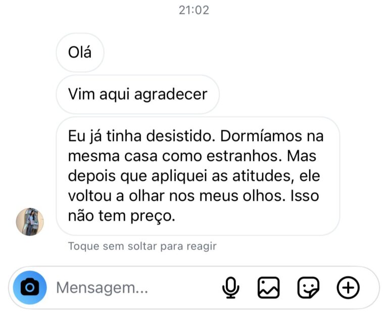 Dormíamos como estranhos. Agora ele me olha como no começo.